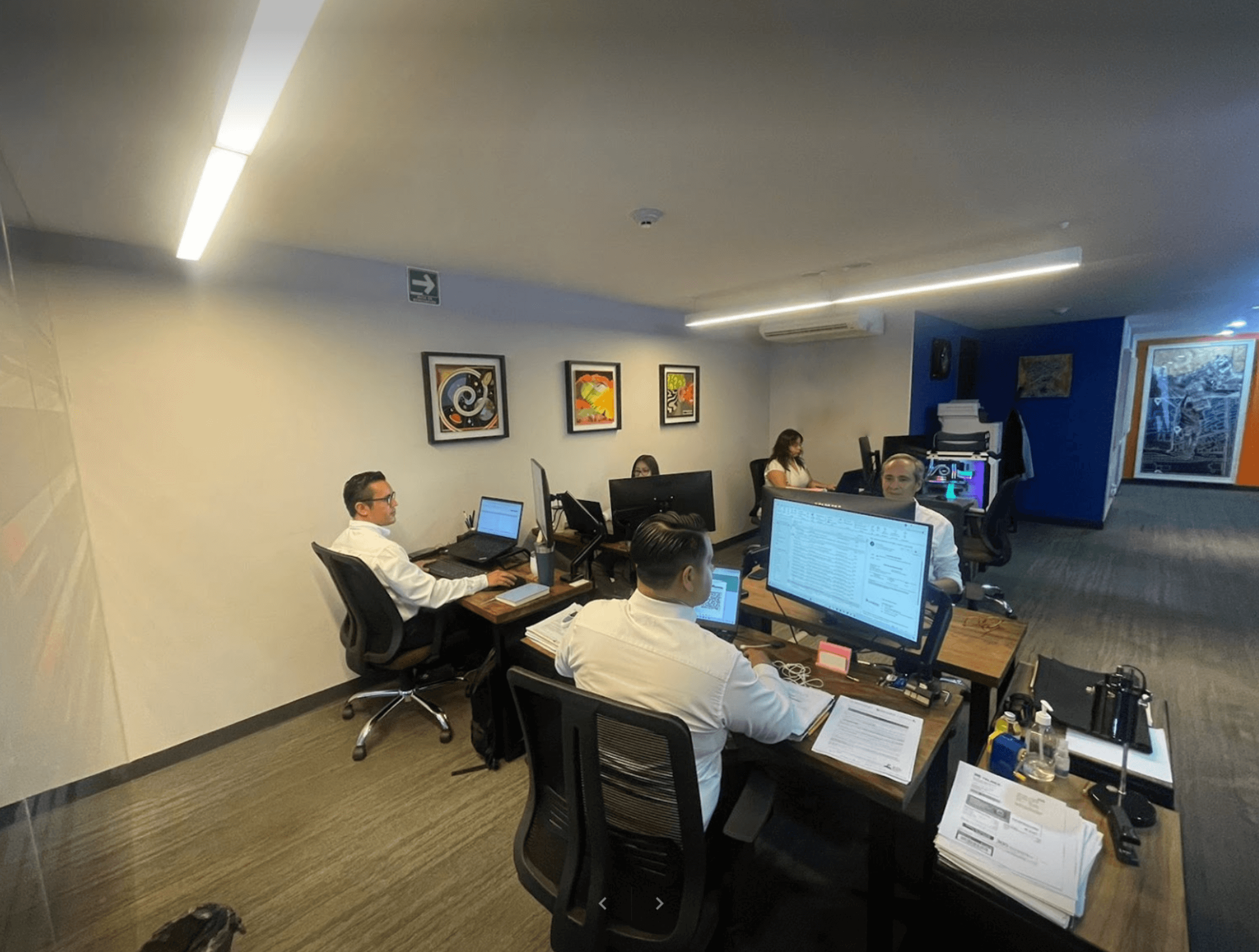 Equipo Profesional de Cassiopeia Petrolíferos | Expertos en Energía y Combustibles.